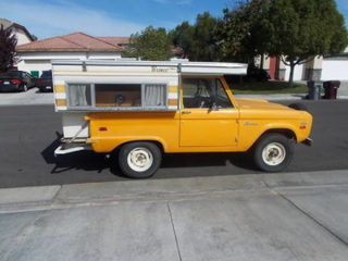 Illustration for article titled For $21,500, You Could Live In This 1970 Ford Bronco